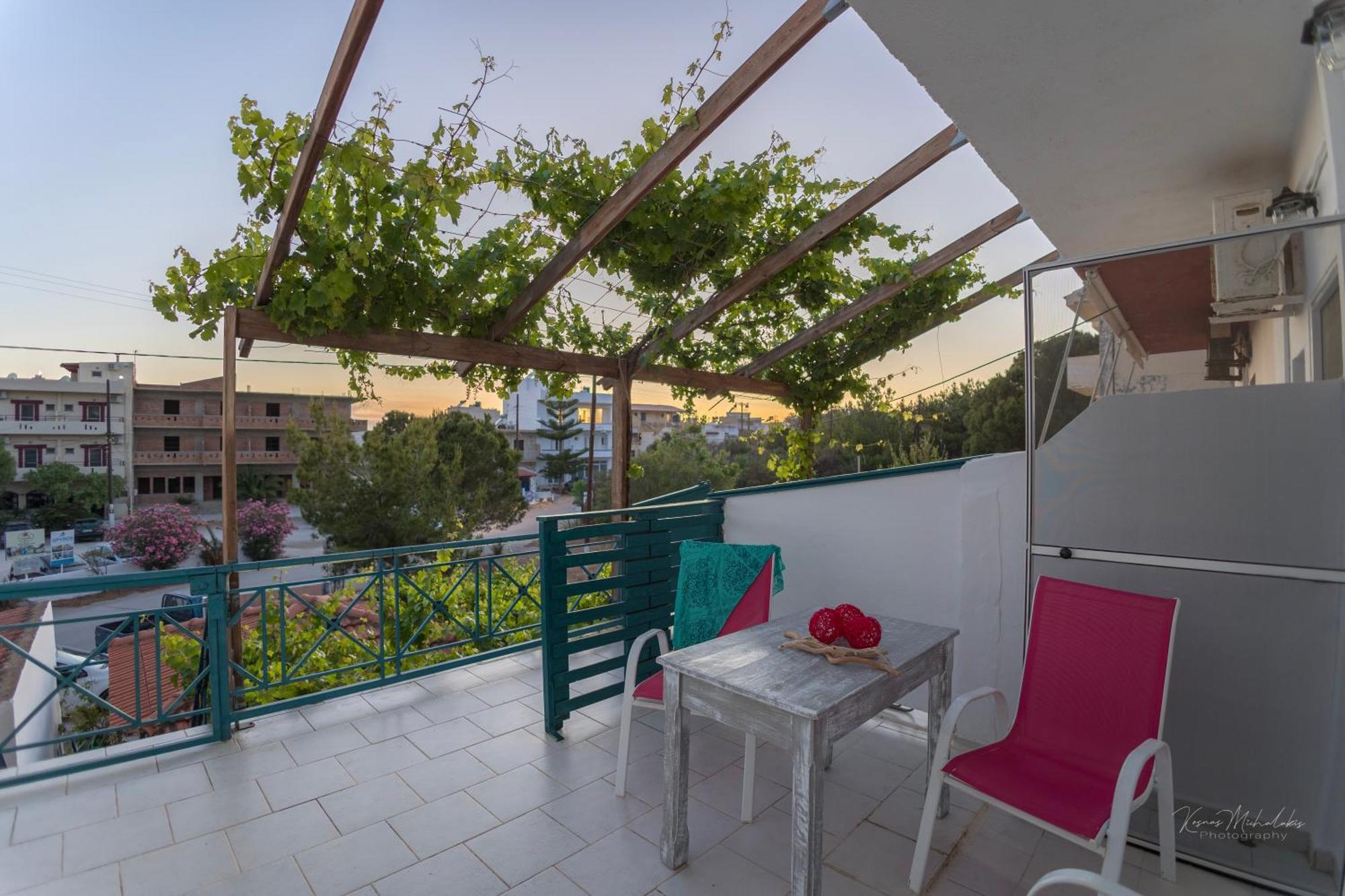 Galini Apartments Ideal For Family Near The Beach カラマキ エクステリア 写真
